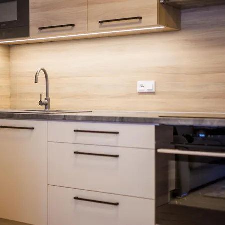 Mia Apartman